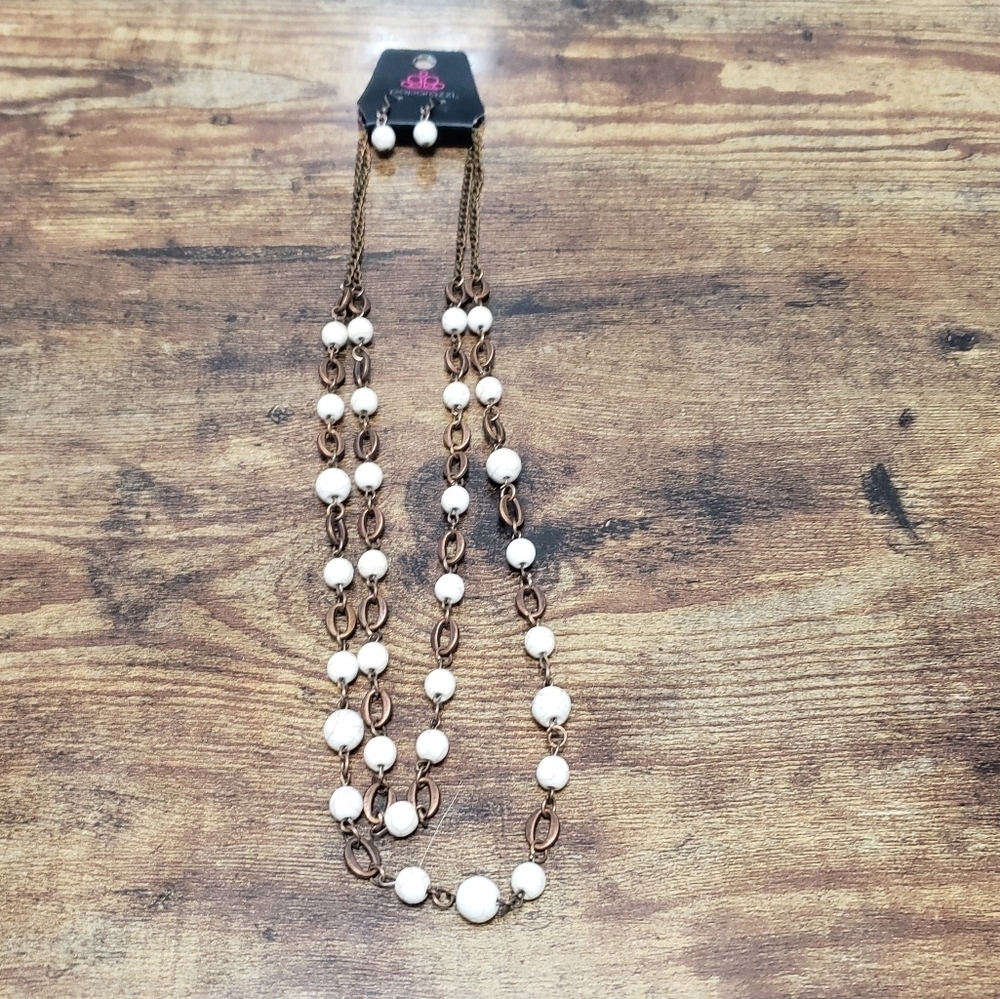 New paparazzi boho matching layered necklace and dangling earrings